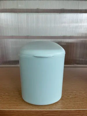 Minimalist Solid Color Manual Desktop Trash Can (Blue)
